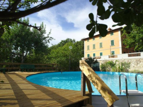 Peaceful Holiday Home with Pool in Montefiridolfi Italy, Montefiridolfi